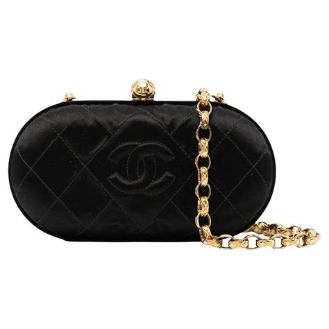 chanel mini pochette|chanel vintage clutch with chain.